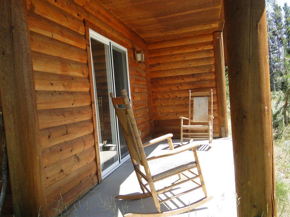 Headwaters Lodge & Cabins At Flagg Ranch Moran Bagian luar foto