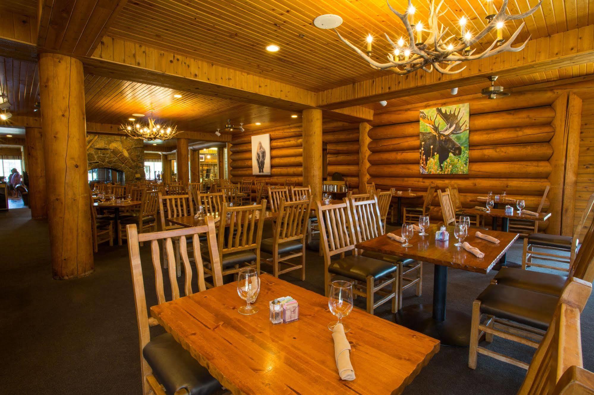Headwaters Lodge & Cabins At Flagg Ranch Moran Bagian luar foto