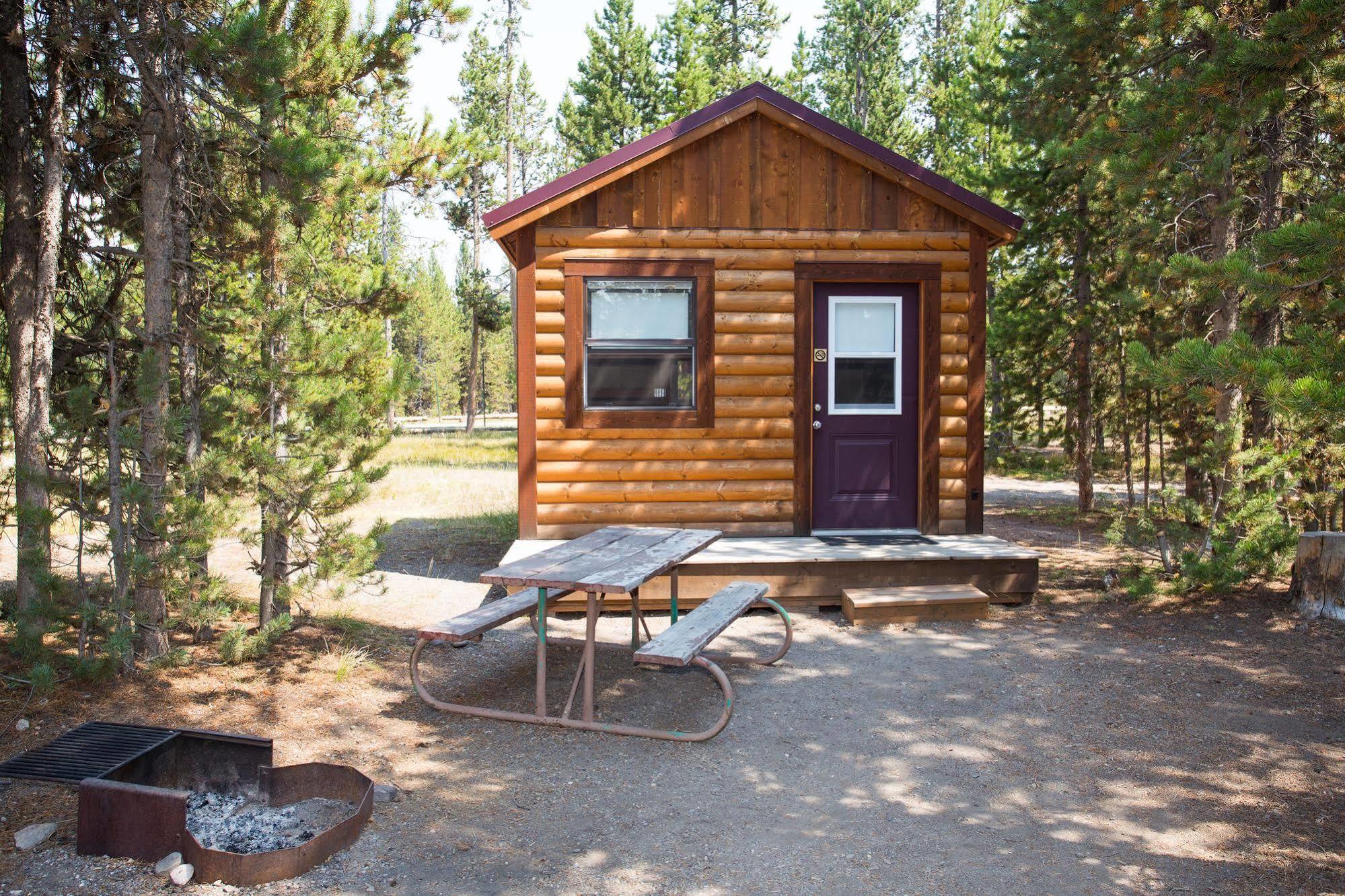 Headwaters Lodge & Cabins At Flagg Ranch Moran Bagian luar foto