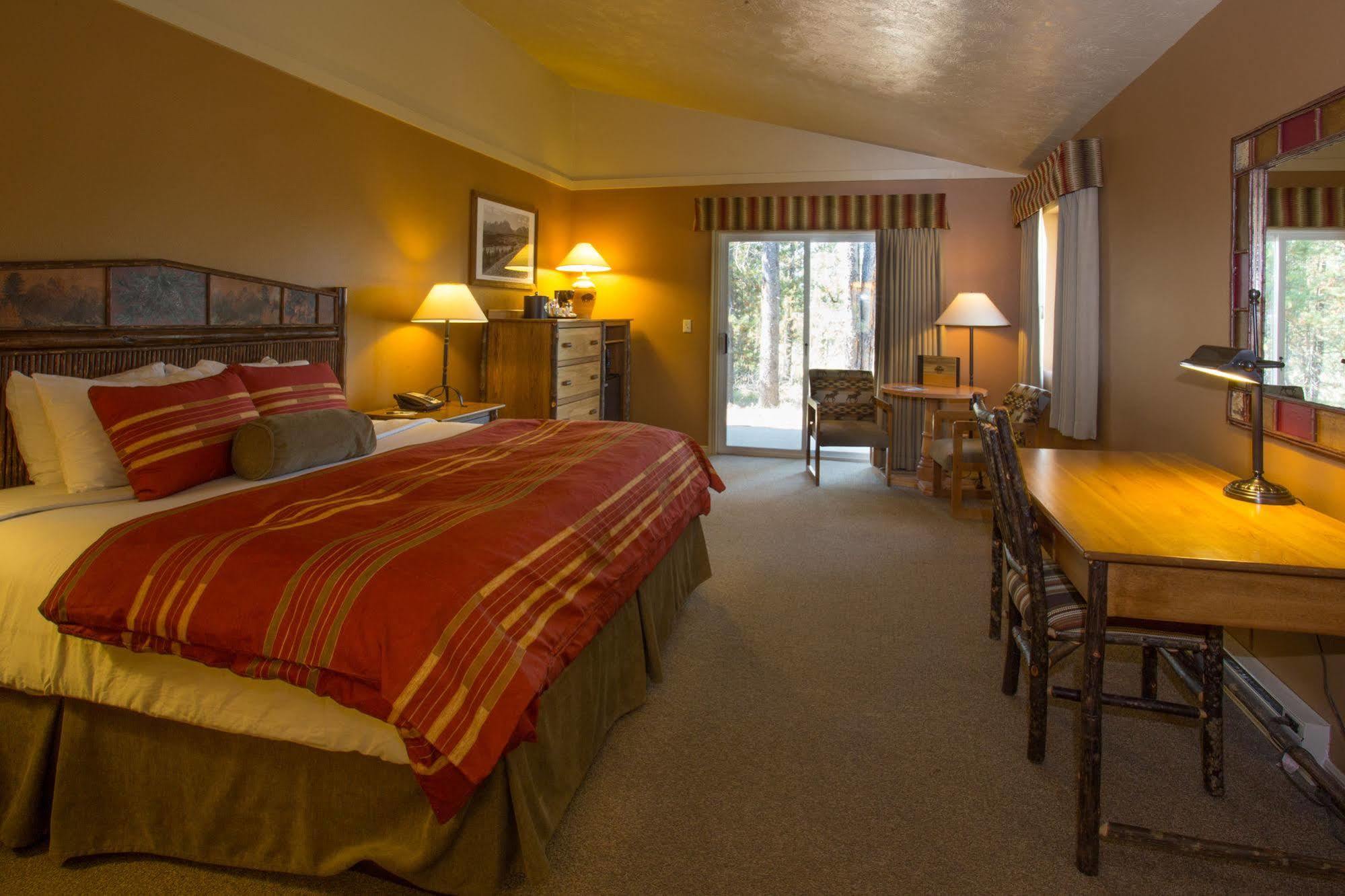 Headwaters Lodge & Cabins At Flagg Ranch Moran Bagian luar foto