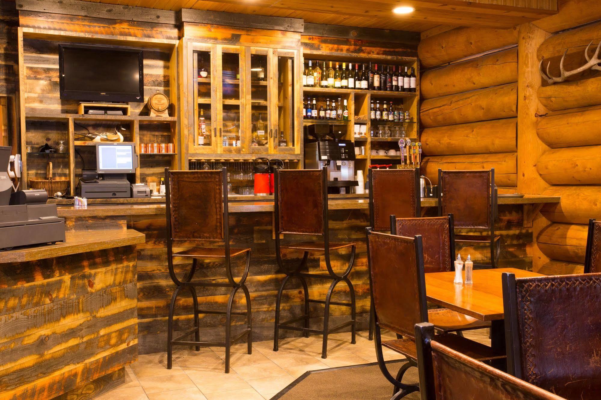 Headwaters Lodge & Cabins At Flagg Ranch Moran Bagian luar foto