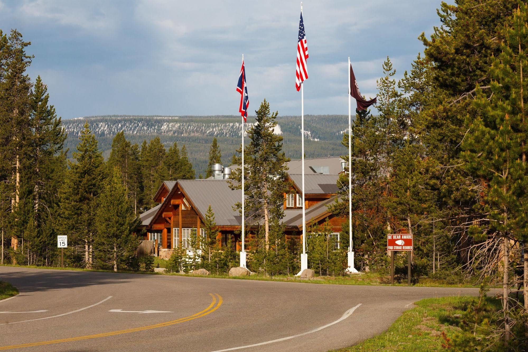 Headwaters Lodge & Cabins At Flagg Ranch Moran Bagian luar foto