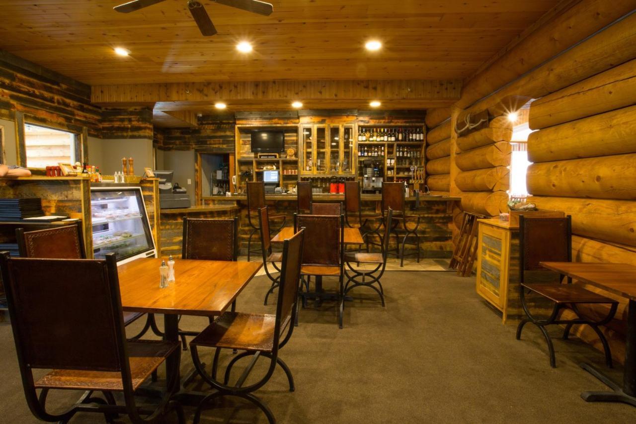 Headwaters Lodge & Cabins At Flagg Ranch Moran Bagian luar foto