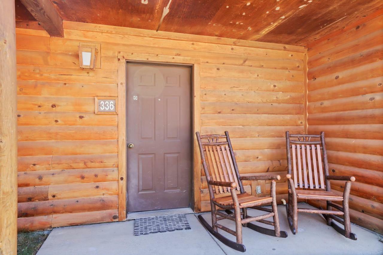 Headwaters Lodge & Cabins At Flagg Ranch Moran Bagian luar foto